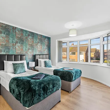 Lovely Nottingham Home - Parking And Garden Esterno foto