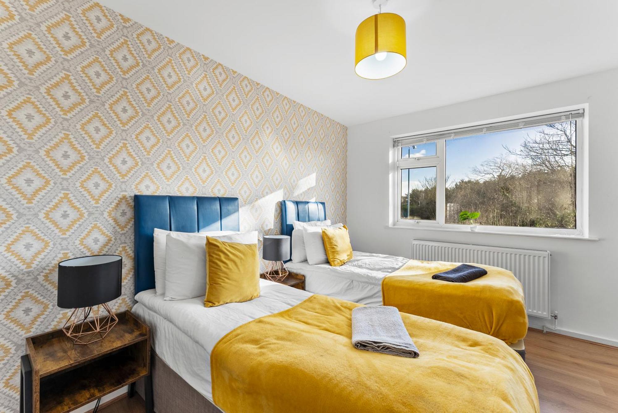 Charming Nottingham House - Parking - Garden * Ноттингем