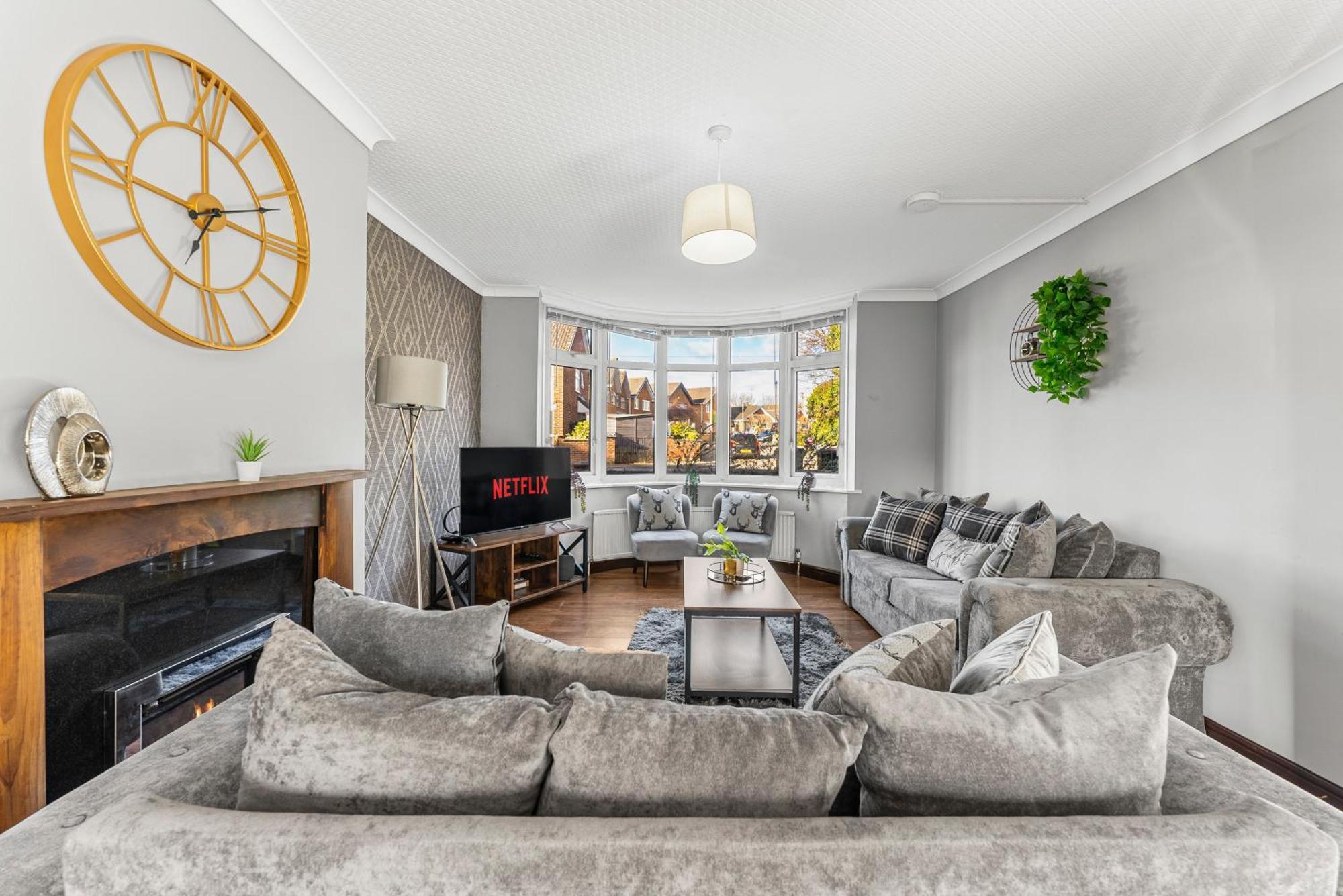 Charming Nottingham House - Parking - Garden Дом отдыха