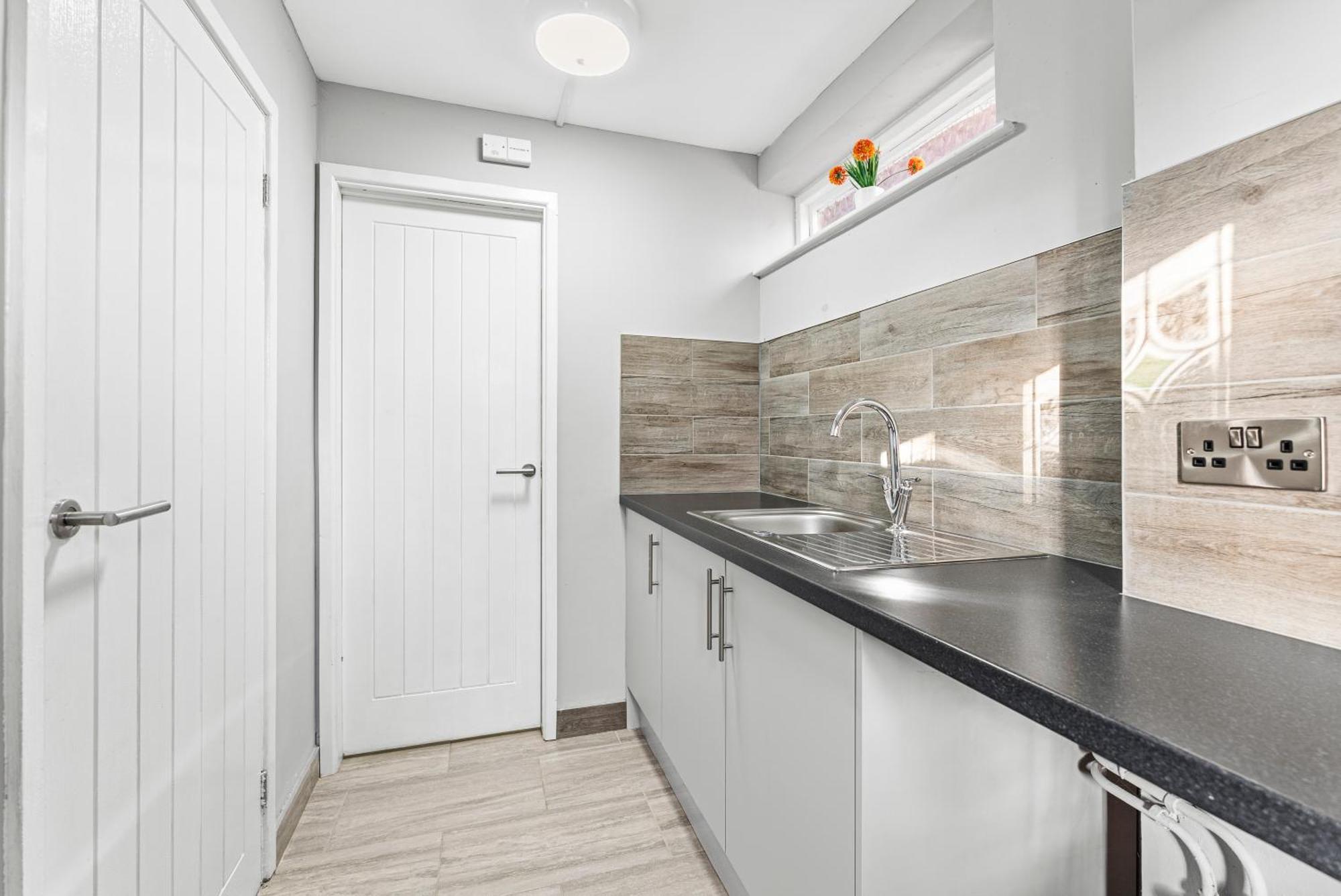 Charming Nottingham House - Parking - Garden Дом отдыха