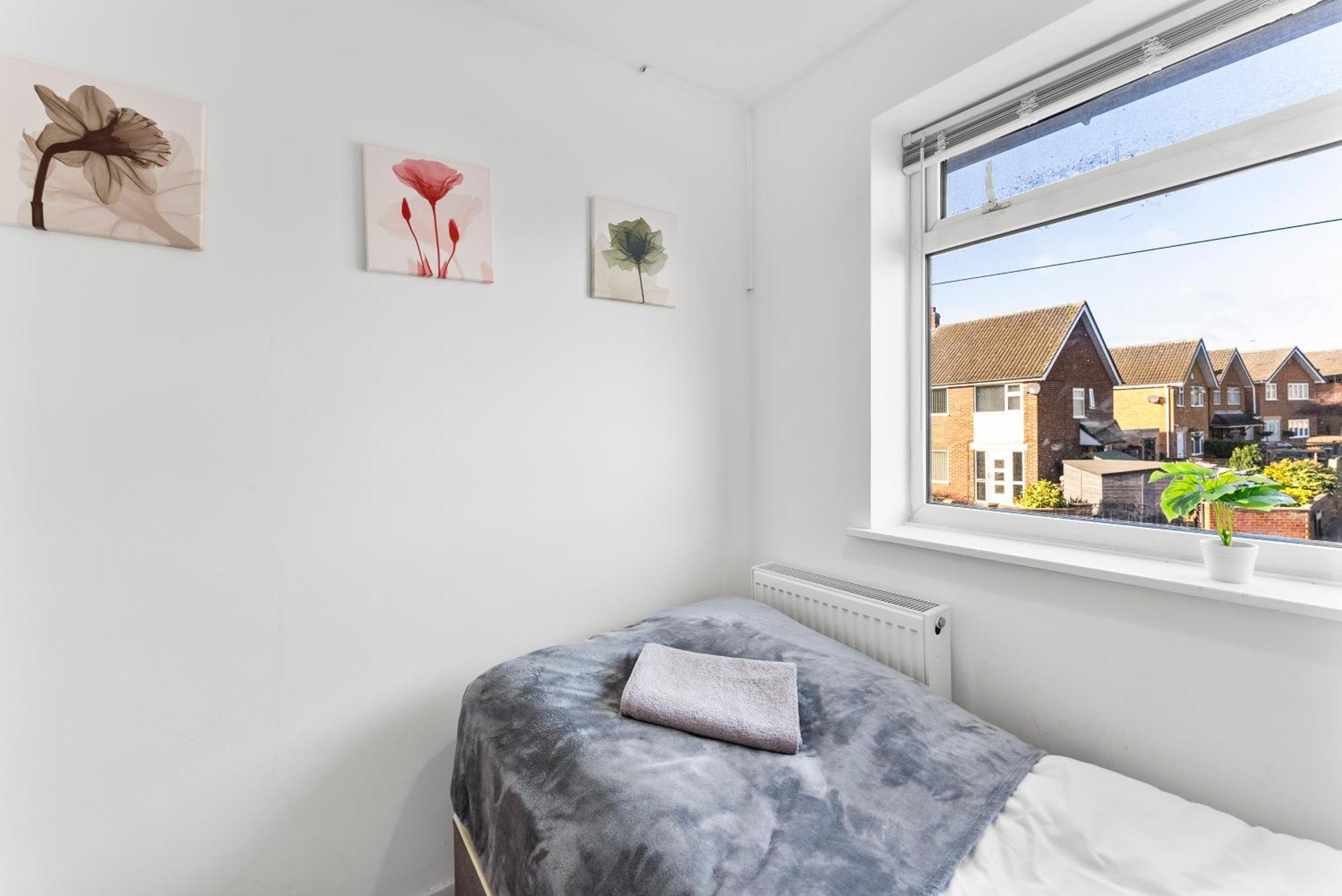 Charming Nottingham House - Parking - Garden Дом отдыха Ноттингем
