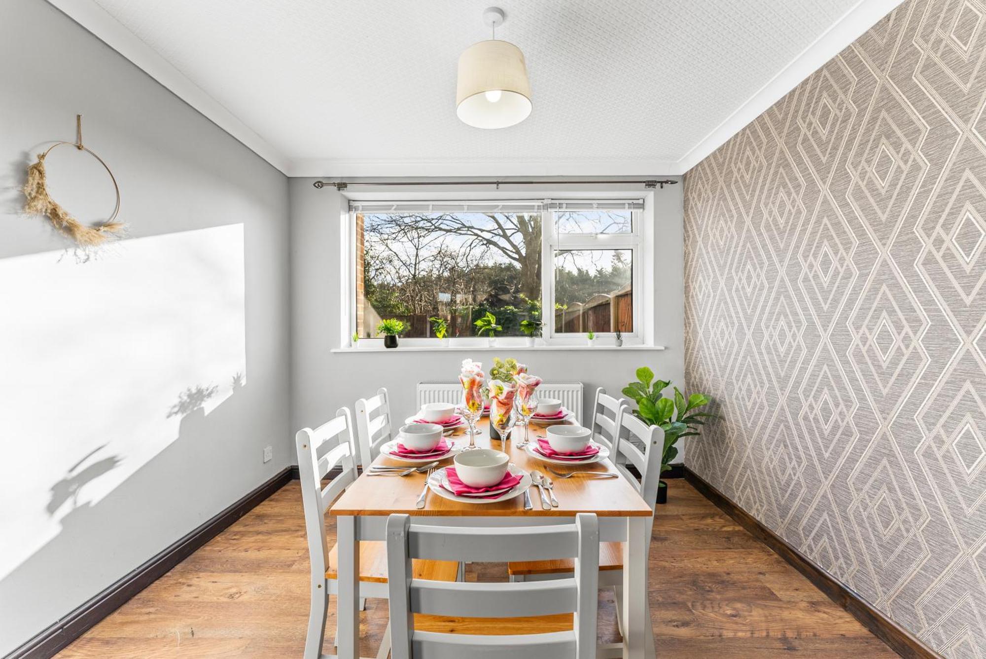 Charming Nottingham House - Parking - Garden Дом отдыха